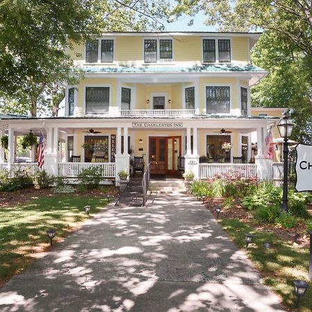 The Charleston Inn Hendersonville Nc Extérieur photo