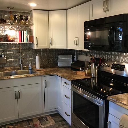 The Charleston Inn Hendersonville Nc Extérieur photo
