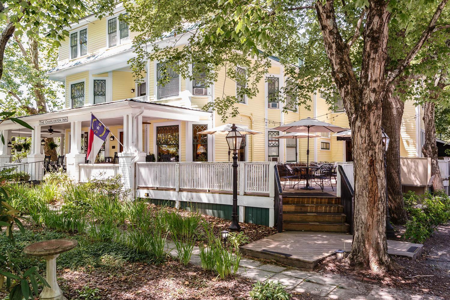The Charleston Inn Hendersonville Nc Extérieur photo