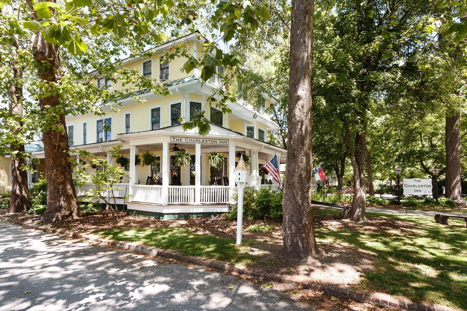The Charleston Inn Hendersonville Nc Extérieur photo