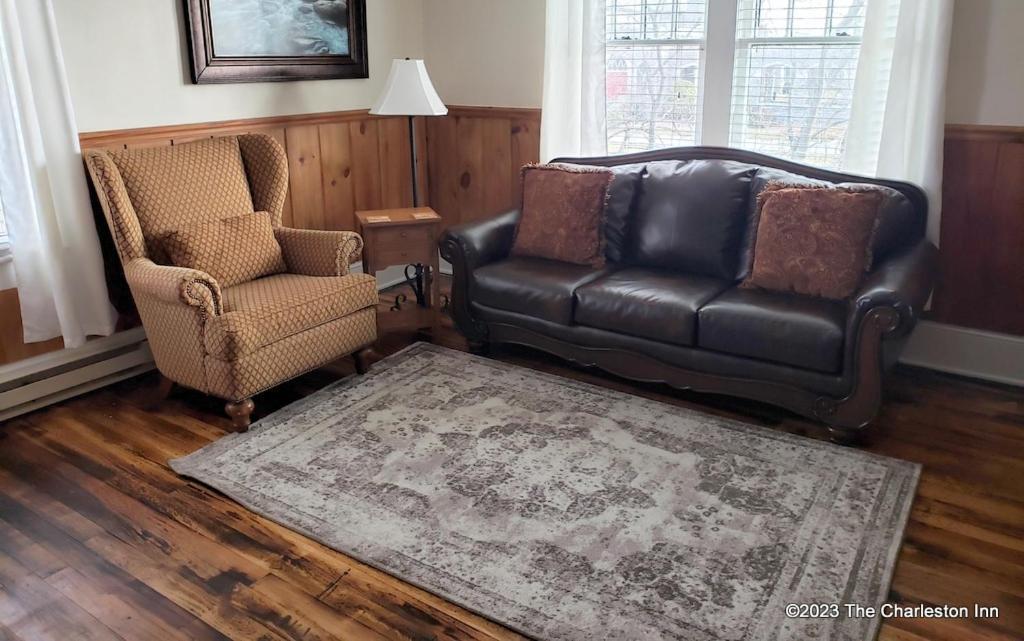 The Charleston Inn Hendersonville Nc Extérieur photo