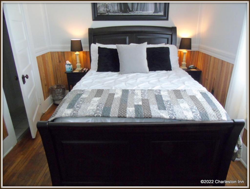The Charleston Inn Hendersonville Nc Extérieur photo