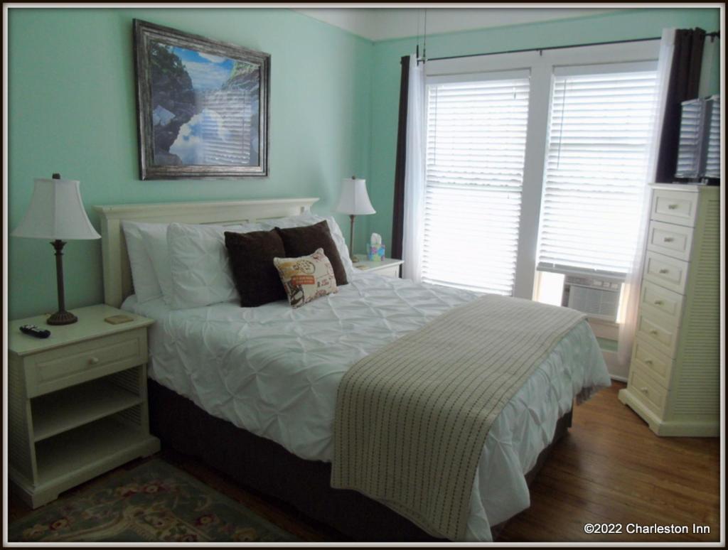 The Charleston Inn Hendersonville Nc Extérieur photo