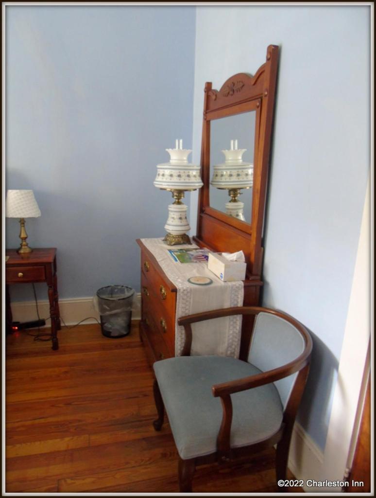 The Charleston Inn Hendersonville Nc Extérieur photo