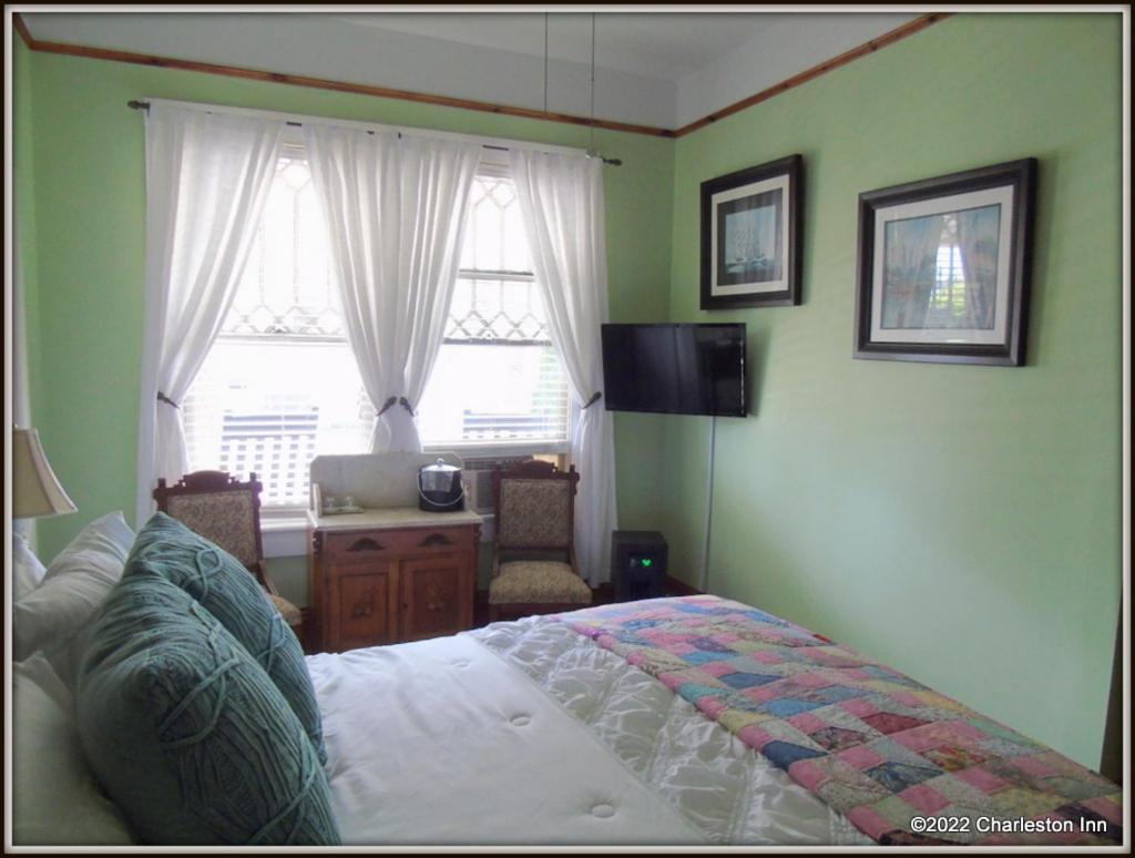 The Charleston Inn Hendersonville Nc Extérieur photo